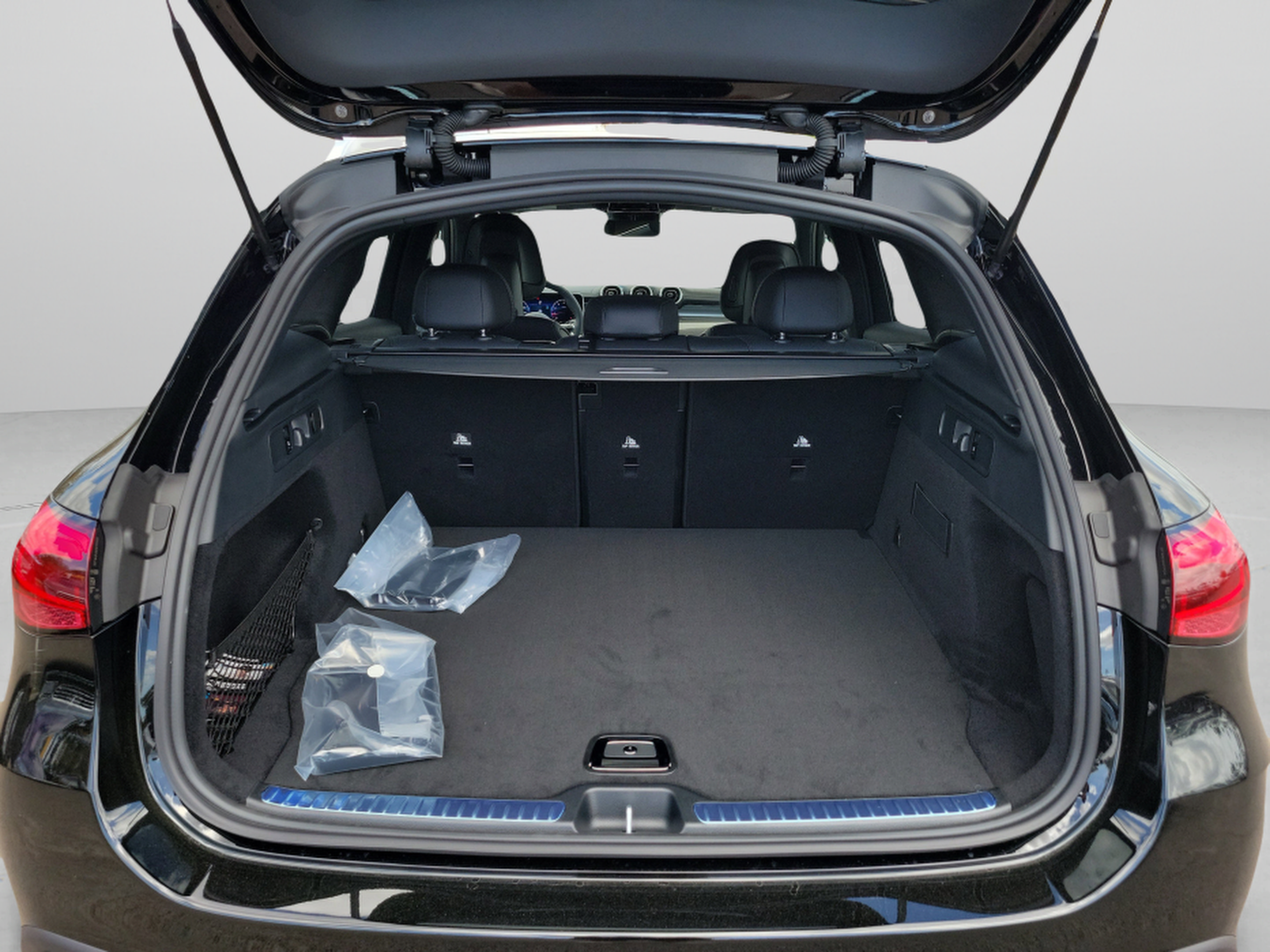 Certified 2026 Mercedes-Benz GLC 300 4MATIC image 31