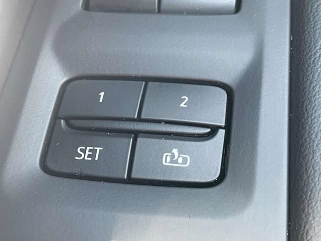 Used 2024 GMC Yukon SLT AWD/4WD image 26