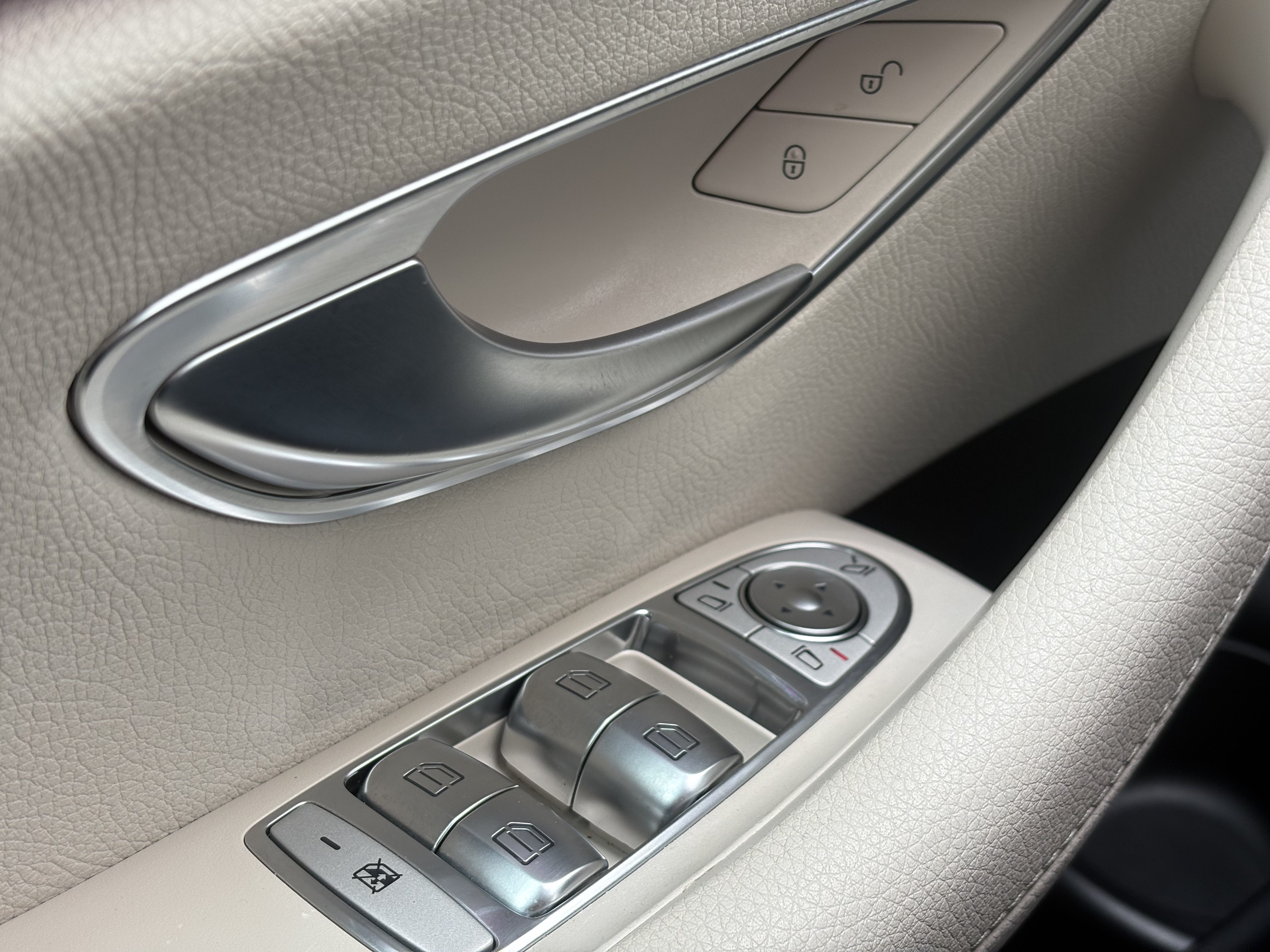 Used 2021 Mercedes-Benz E 350 Sedan image 30