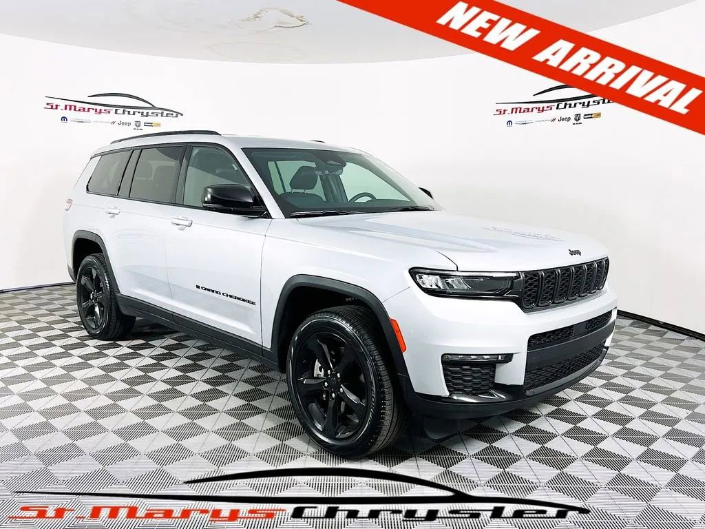 Used 2025 Jeep Grand Cherokee L Limited w/ Black Appearance Package image 1