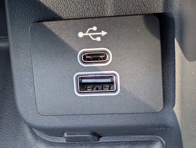 New 2026 Ford Expedition Active image 21