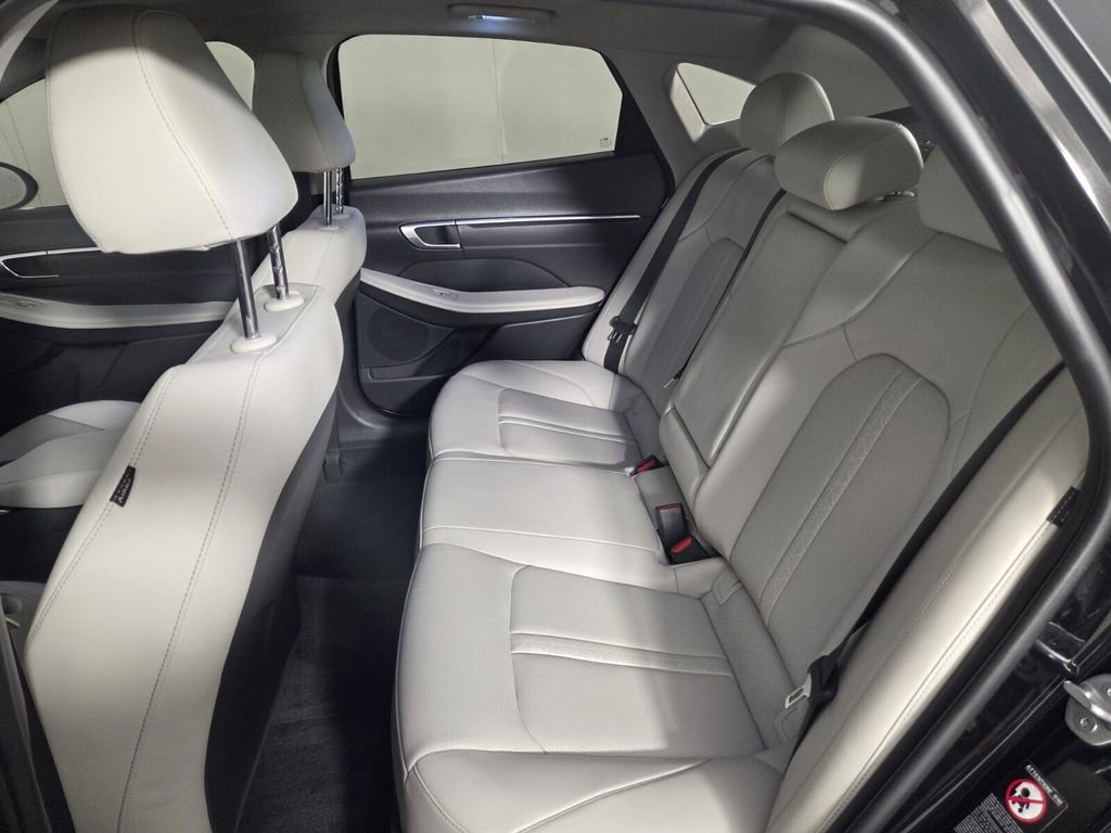 Used 2023 Hyundai Sonata Limited FWD image 25