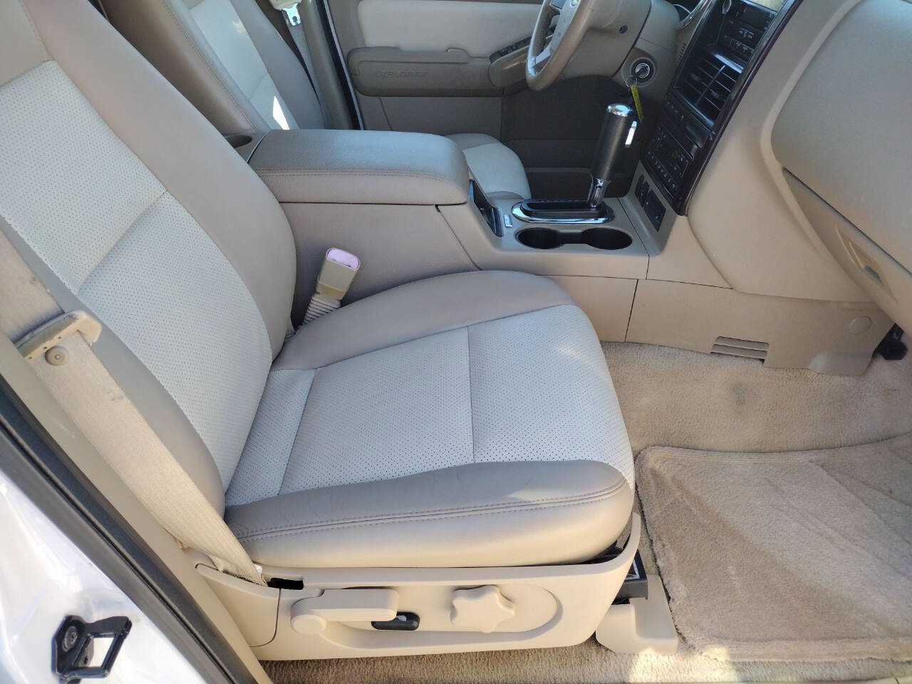 Used 2010 Ford Explorer Limited image 11