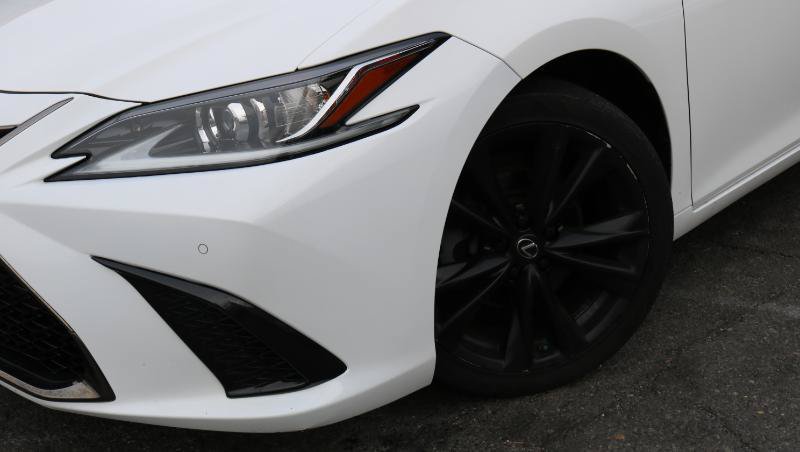 Used 2022 Lexus ES 350 F Sport w/ Accessory Package FWD image 4
