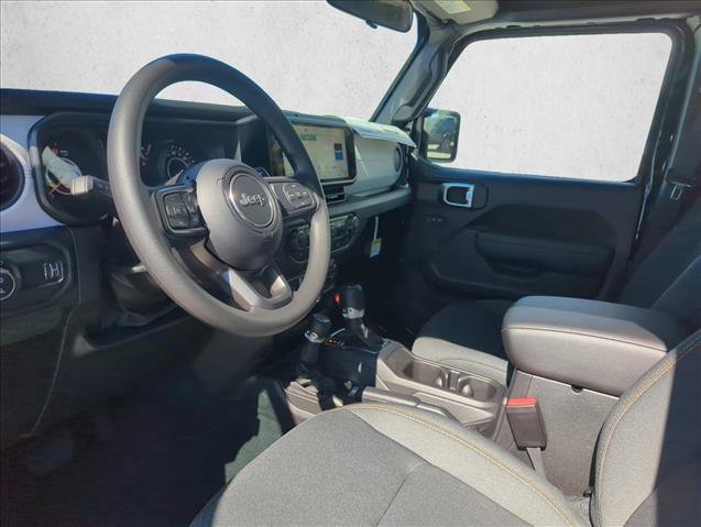 New 2026 Jeep Gladiator Sport AWD/4WD image 2