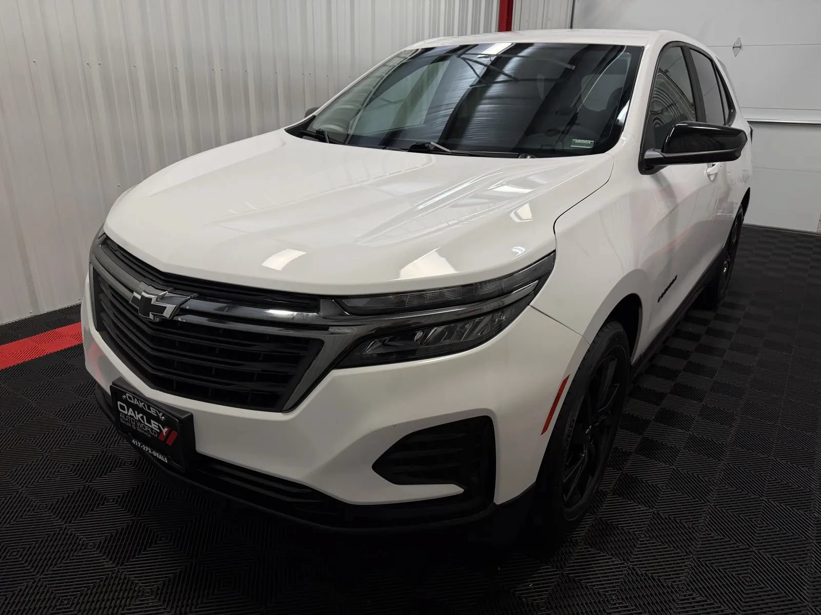 Used 2023 Chevrolet Equinox LS w/ LS Convenience Package AWD/4WD image 10