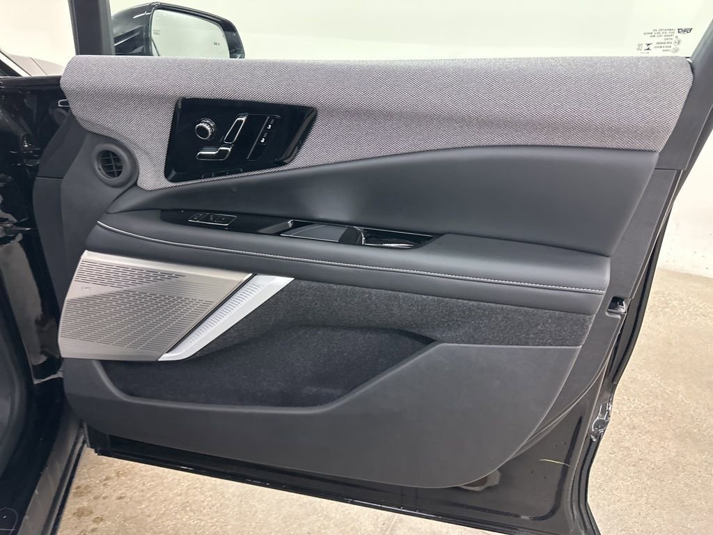 New 2026 Cadillac Optiq Luxury 1 image 17