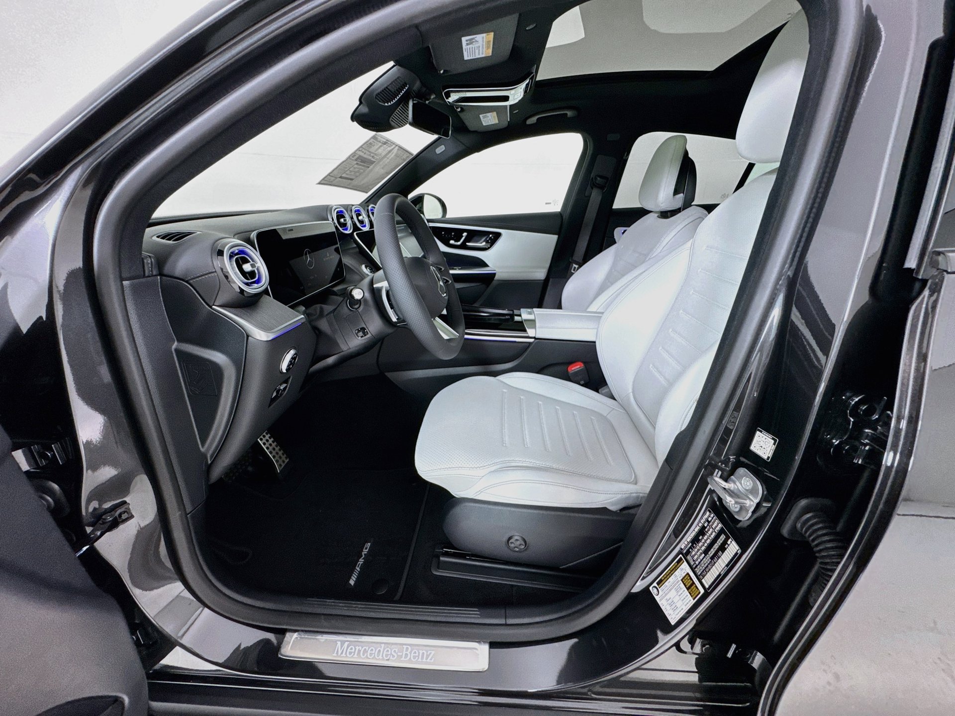 New 2027 Mercedes-Benz GLC 300 4MATIC image 23