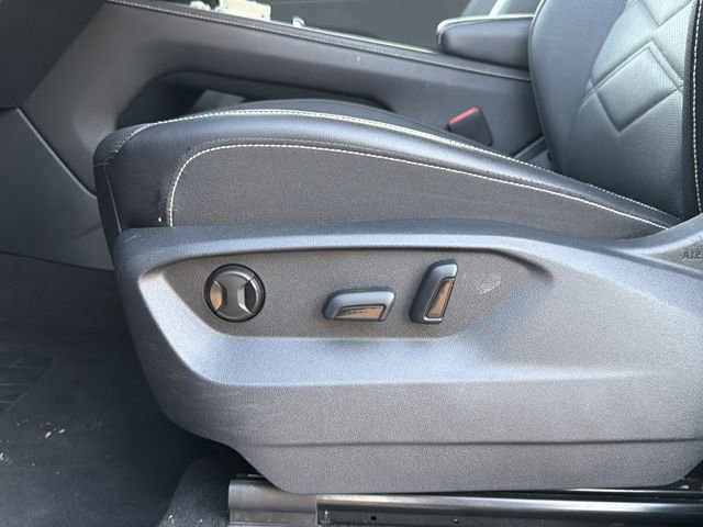 Used 2025 Volkswagen Atlas SE image 23