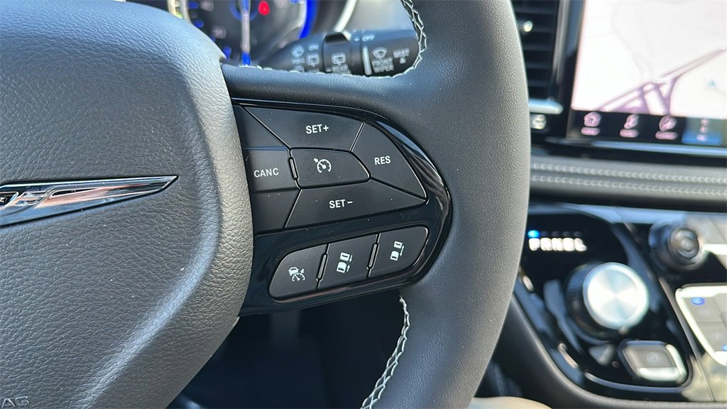 New 2026 Chrysler Pacifica Limited w/ S Appearance Package image 17