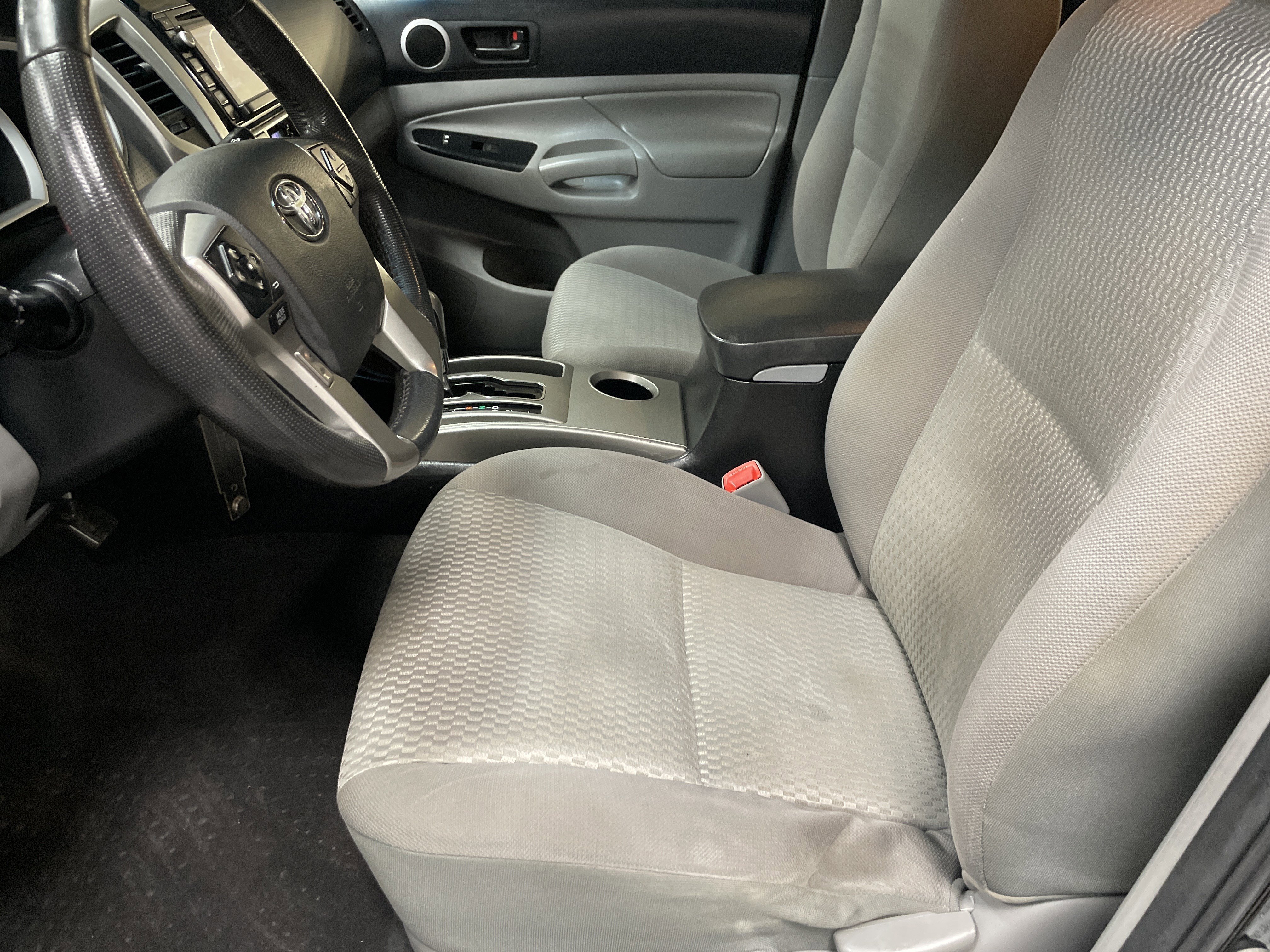 Used 2014 Toyota Tacoma PreRunner w/ SR5 Package image 16