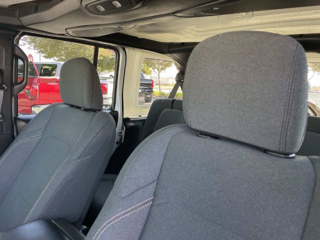 Used 2024 Jeep Wrangler Unlimited AWD/4WD image 21