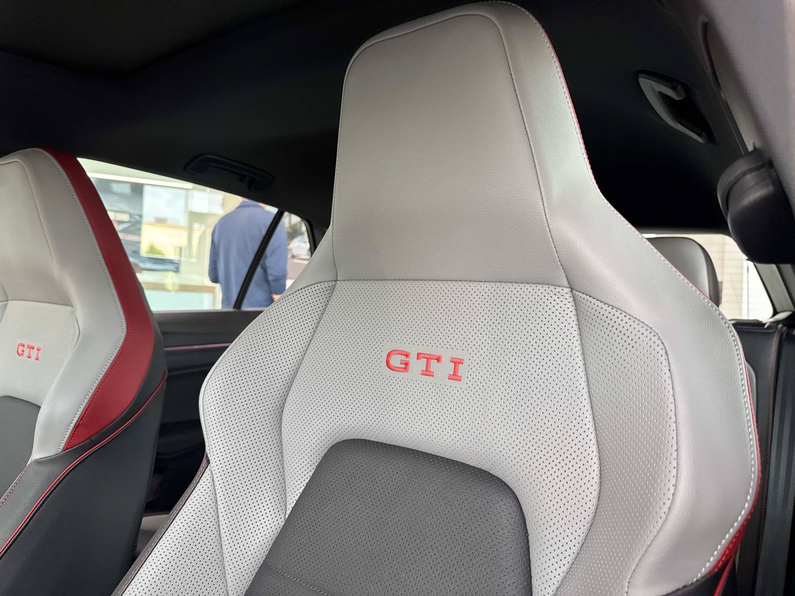New 2026 Volkswagen GTI SE FWD image 16
