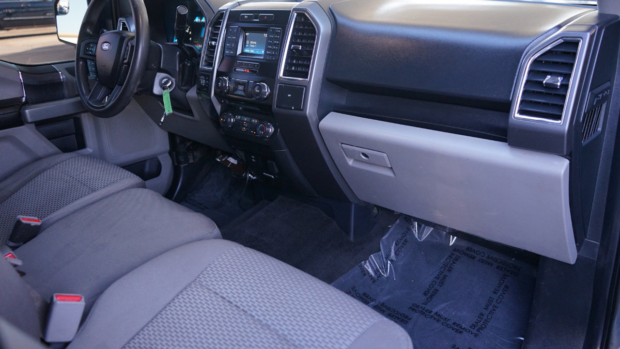 Used 2016 Ford F150 XLT image 12