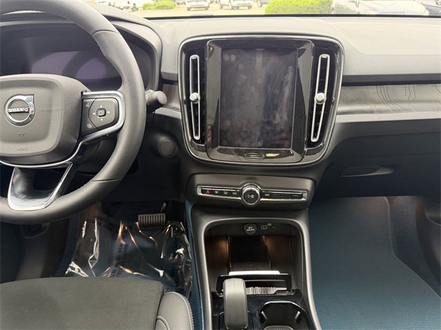 Used 2023 Volvo C40 P8 Recharge Ultimate image 15