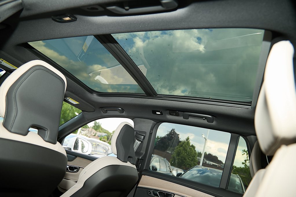 New 2026 Volvo XC90 T8 Plus image 22