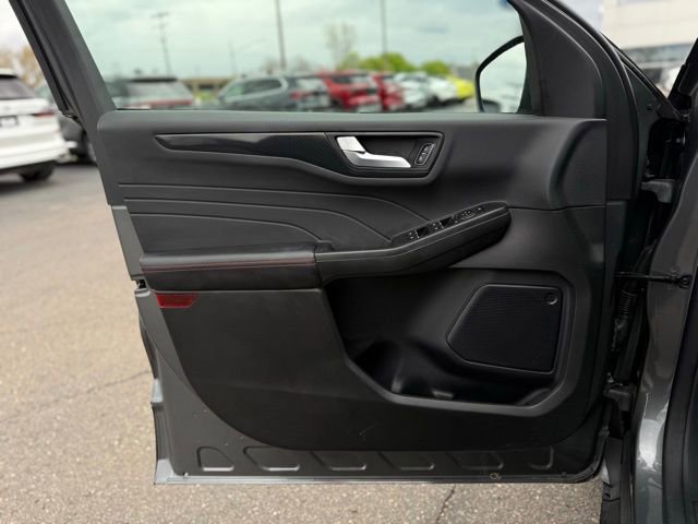 Used 2024 Ford Escape ST-Line w/ Tech Pack #1 AWD/4WD image 9