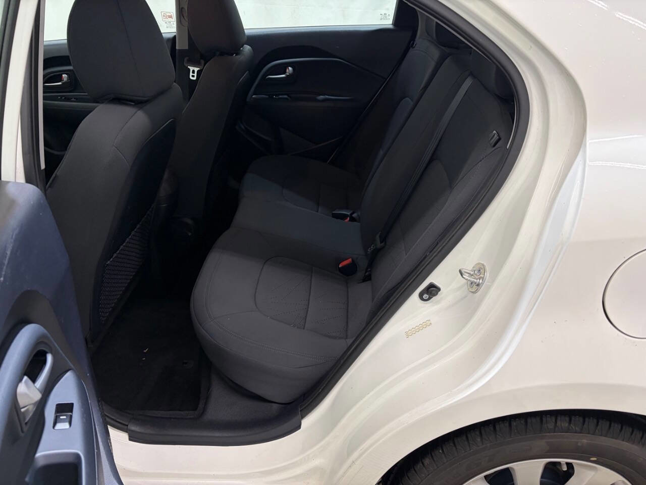 Used 2014 Kia Rio EX w/ Convenience Package image 21