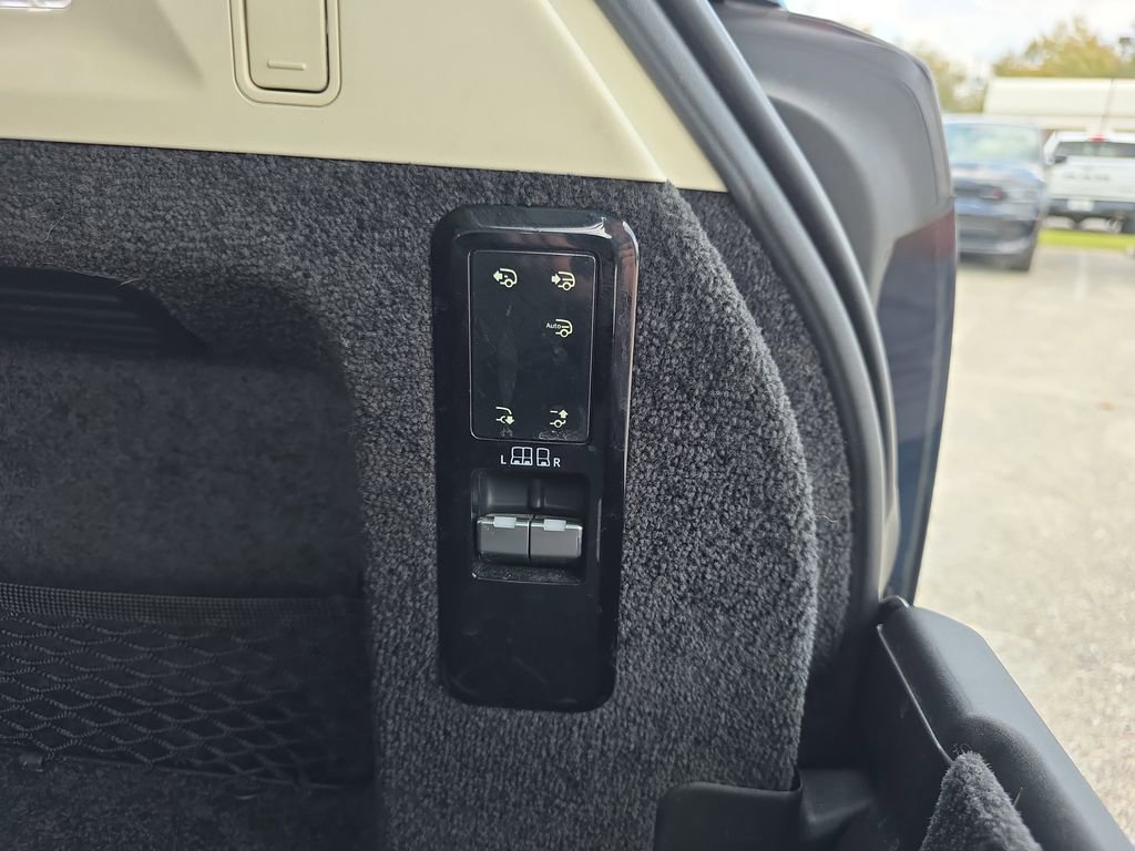 Used 2022 Land Rover Range Rover SE AWD/4WD image 35