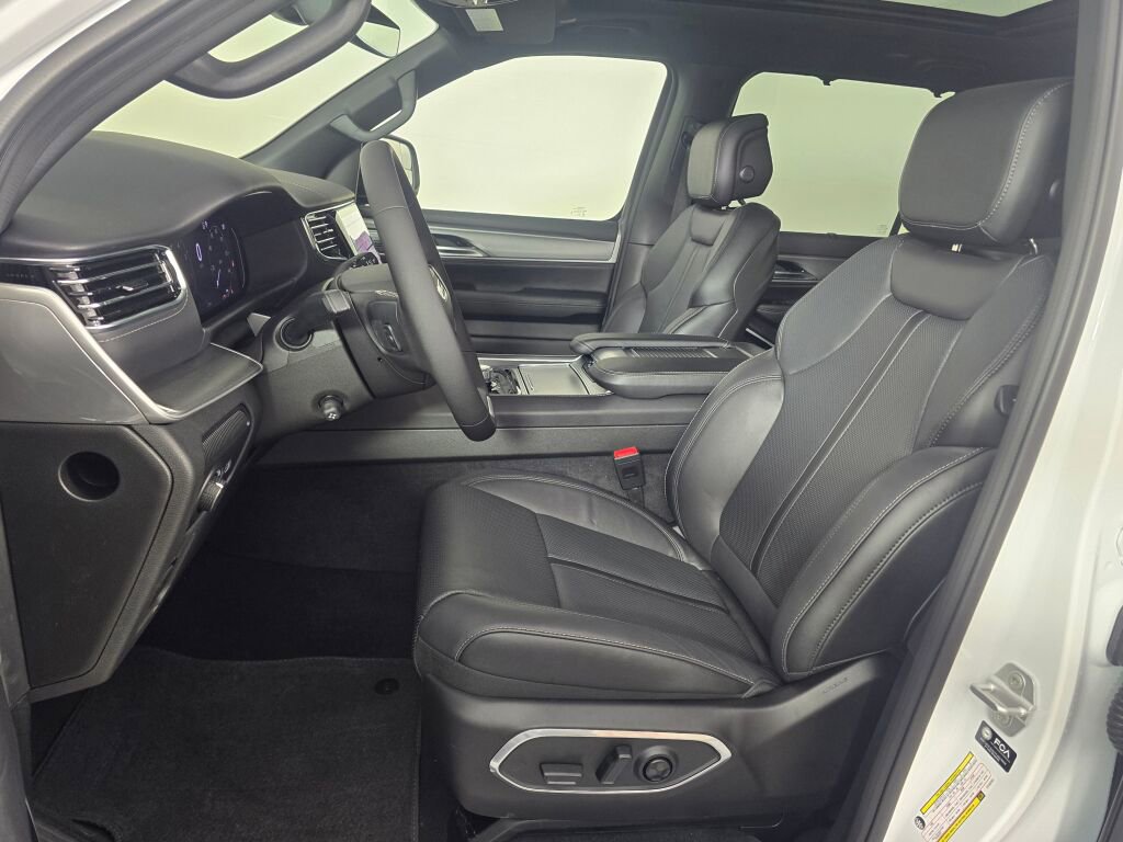 New 2026 Jeep Grand Wagoneer Limited image 19