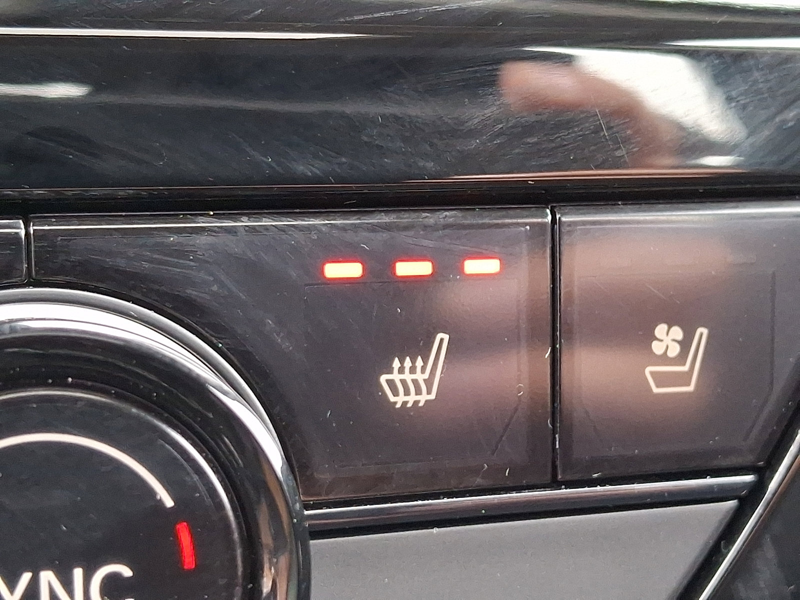 Certified 2025 Honda Accord Touring image 27