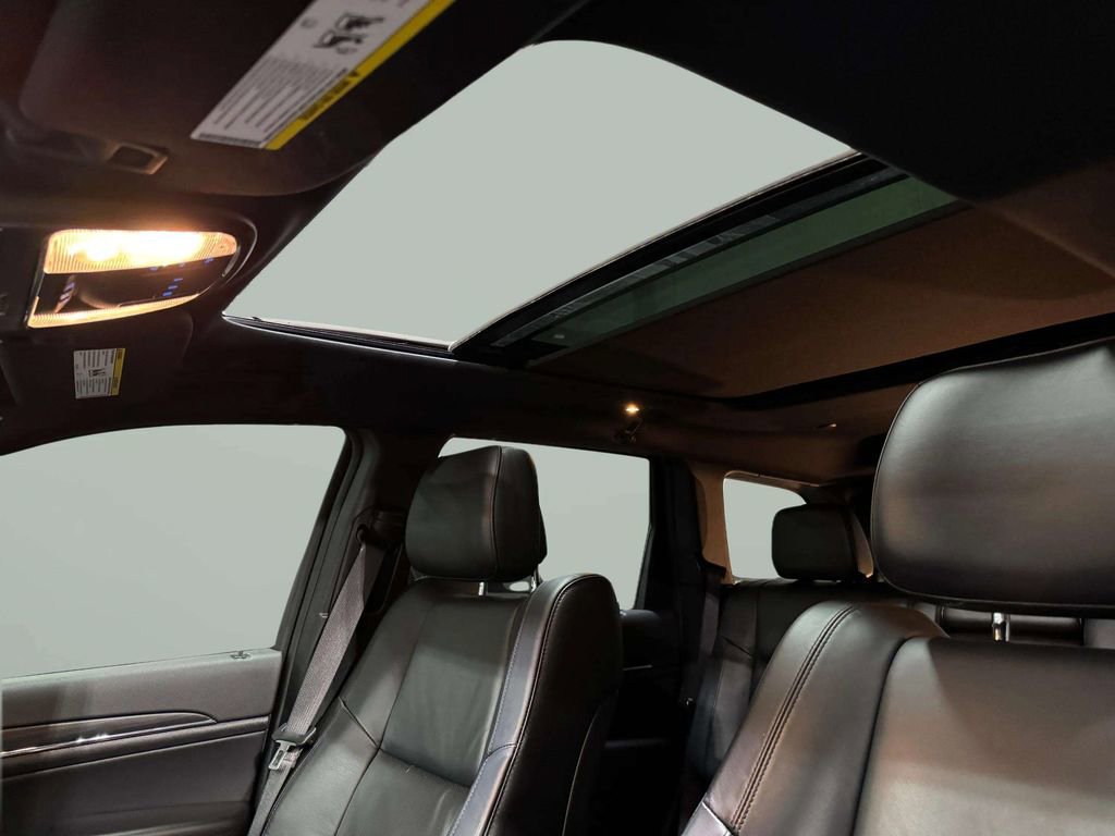 Used 2021 Jeep Grand Cherokee Limited w/ Luxury Group II image 14