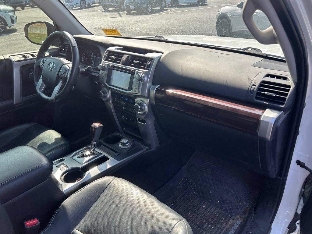 Used 2018 Toyota 4Runner Limited AWD/4WD image 38