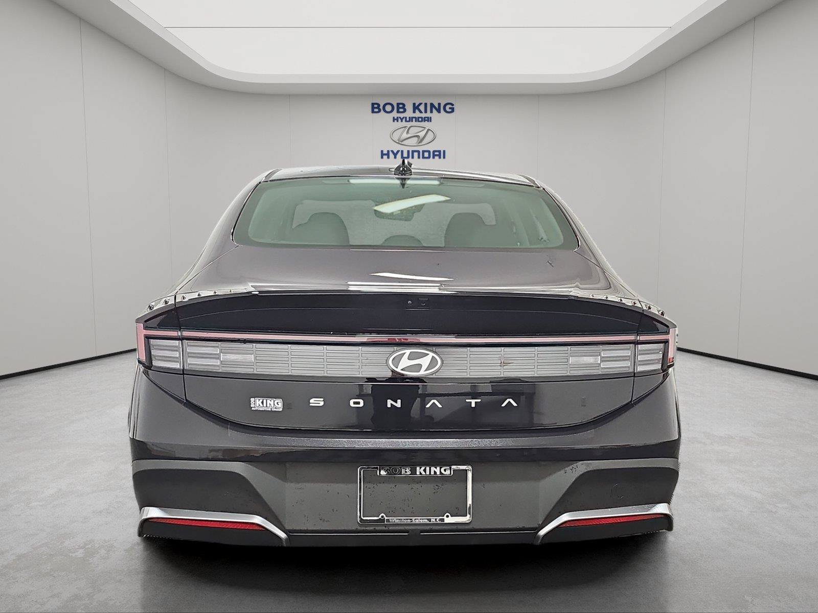 Certified 2026 Hyundai Sonata SE FWD image 4