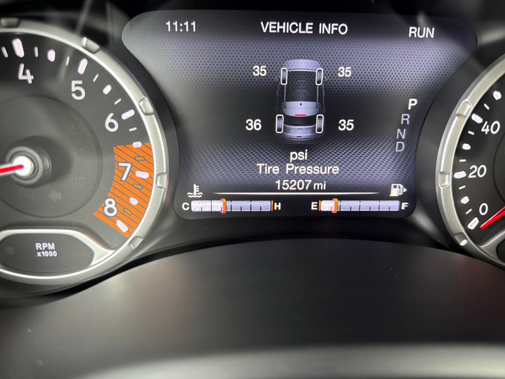 Used 2023 Jeep Renegade Latitude AWD/4WD image 17