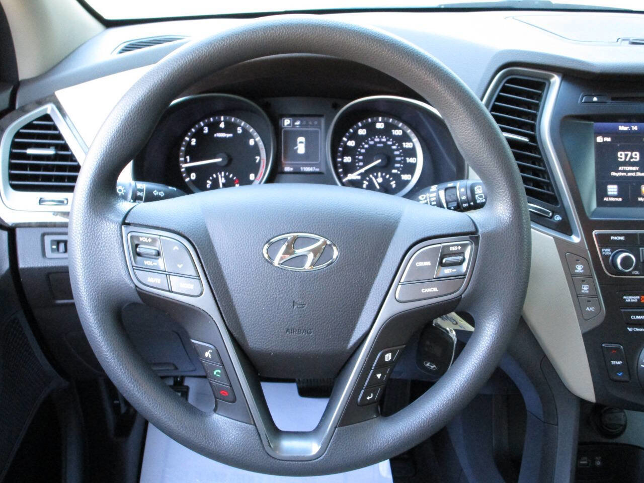 Used 2019 Hyundai Santa Fe XL SE w/ Cargo Package FWD image 16
