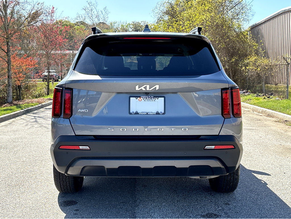 Used 2022 Kia Sorento S image 22