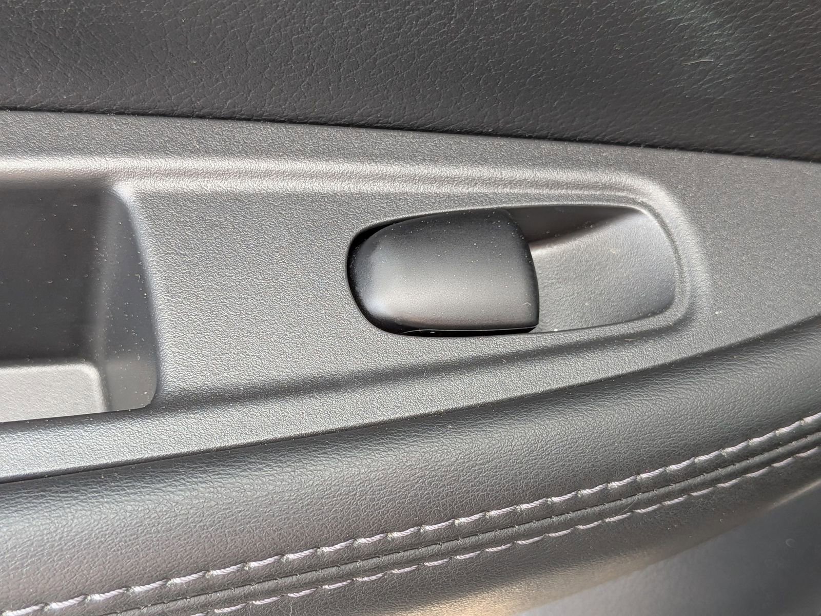 Used 2022 Nissan Rogue Sport SV image 28