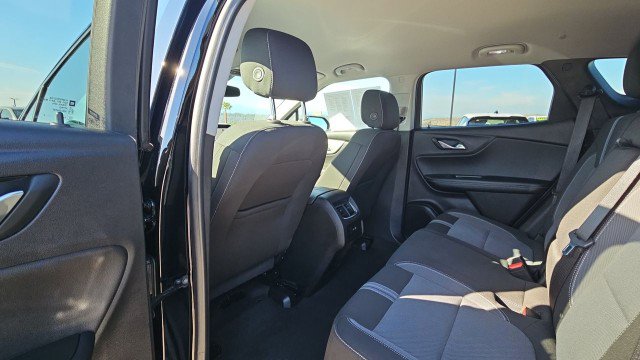 Used 2025 Chevrolet Blazer LT FWD image 21