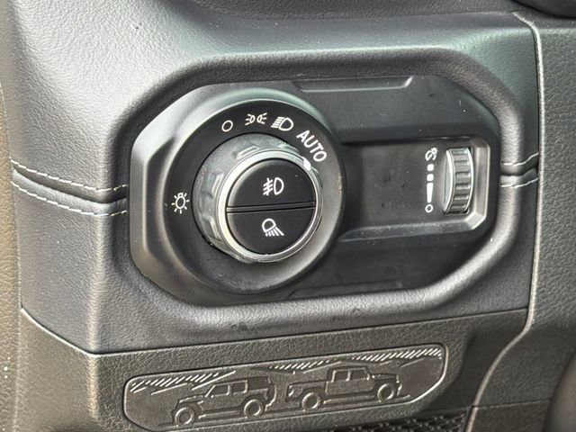 Used 2025 Jeep Gladiator Sport AWD/4WD image 22