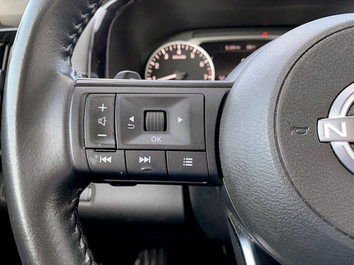 Used 2024 Nissan Pathfinder SV FWD image 25