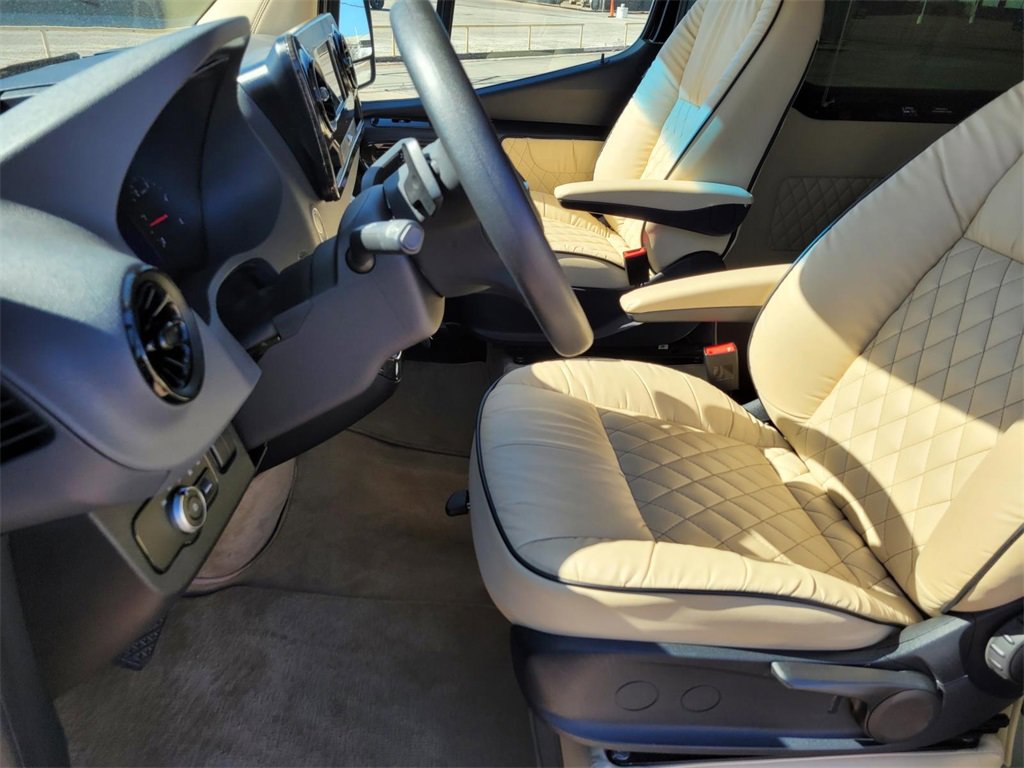 Used 2020 Mercedes-Benz Sprinter 3500 image 24