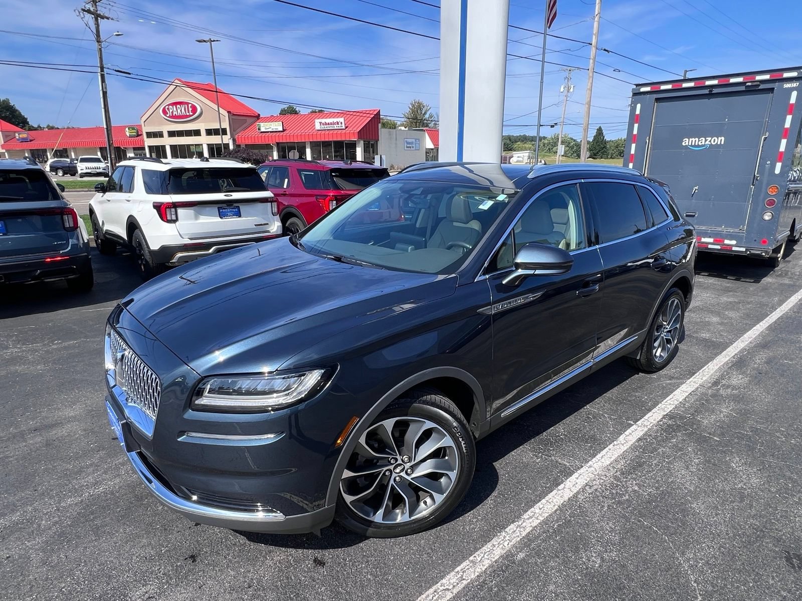 Used 2023 Lincoln Nautilus Reserve AWD/4WD image 18