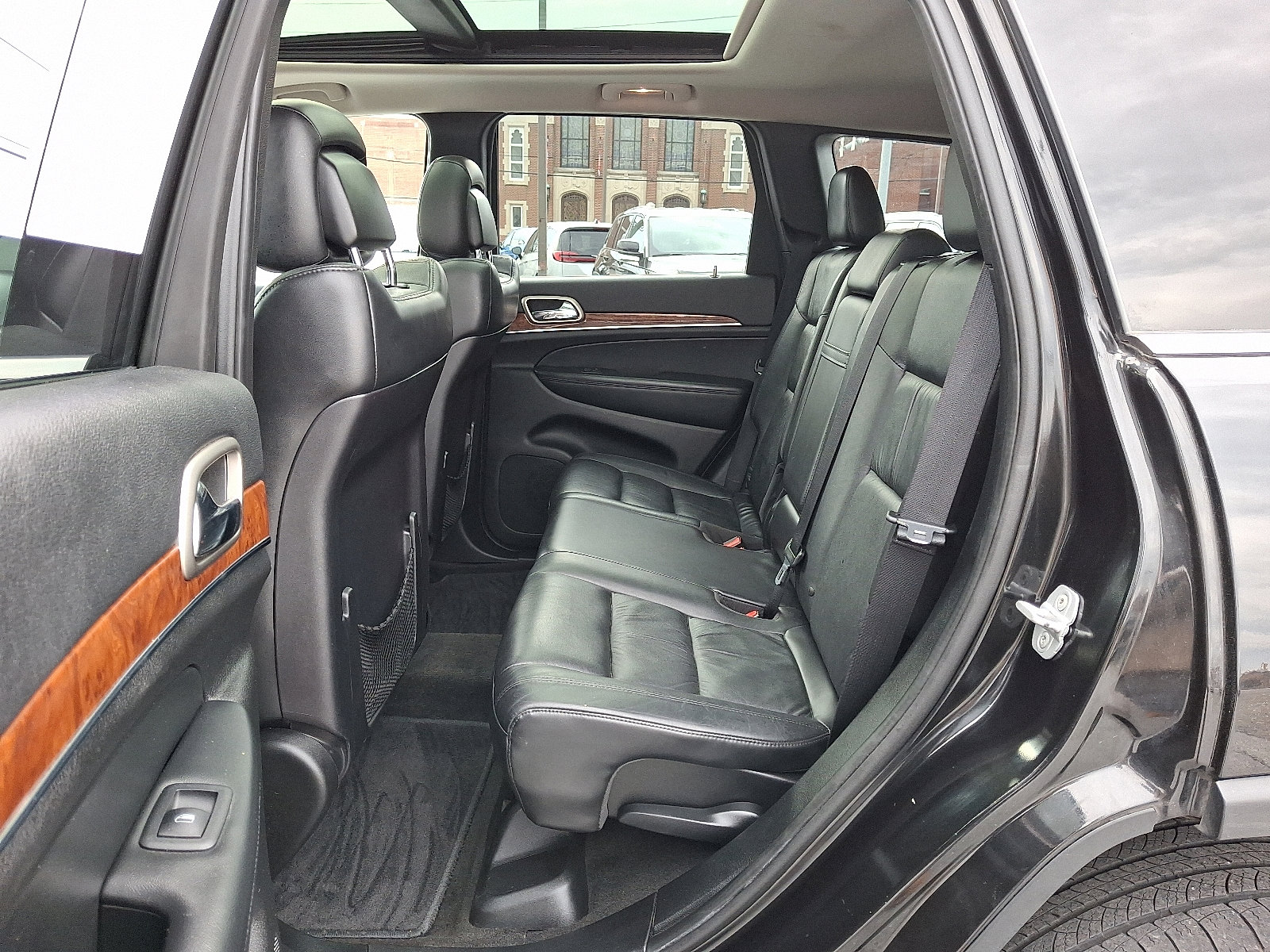 Used 2012 Jeep Grand Cherokee Limited AWD/4WD image 11