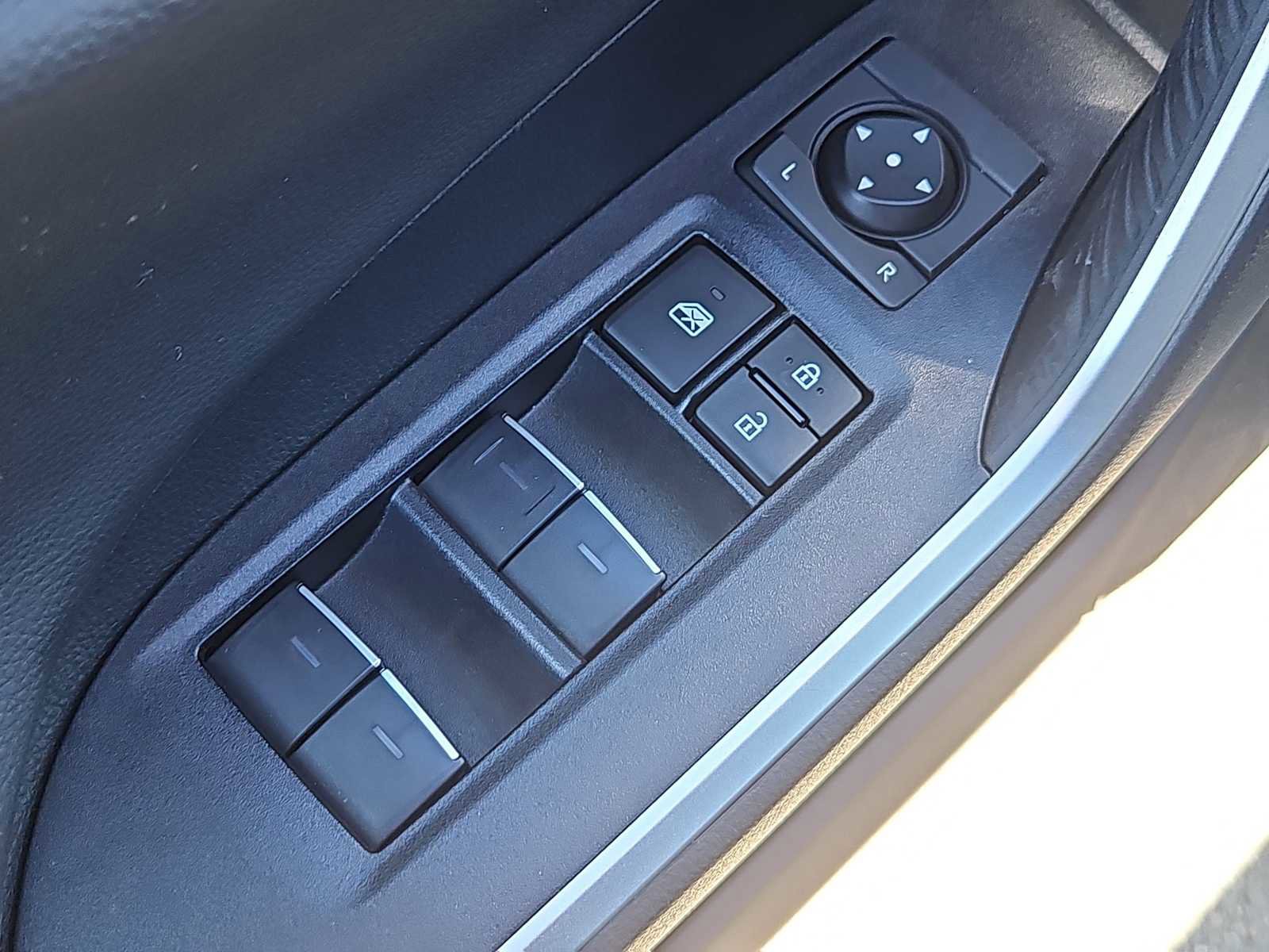 Used 2025 Toyota RAV4 XSE w/ Advanced Technology Package image 29