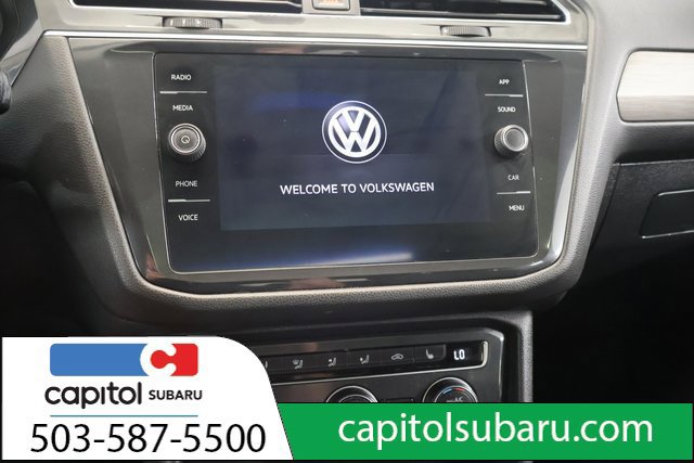 Used 2018 Volkswagen Tiguan SEL AWD/4WD image 21