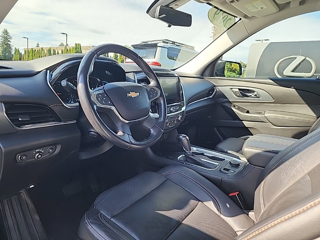 Used 2019 Chevrolet Traverse Premier w/ Redline Edition AWD/4WD image 11