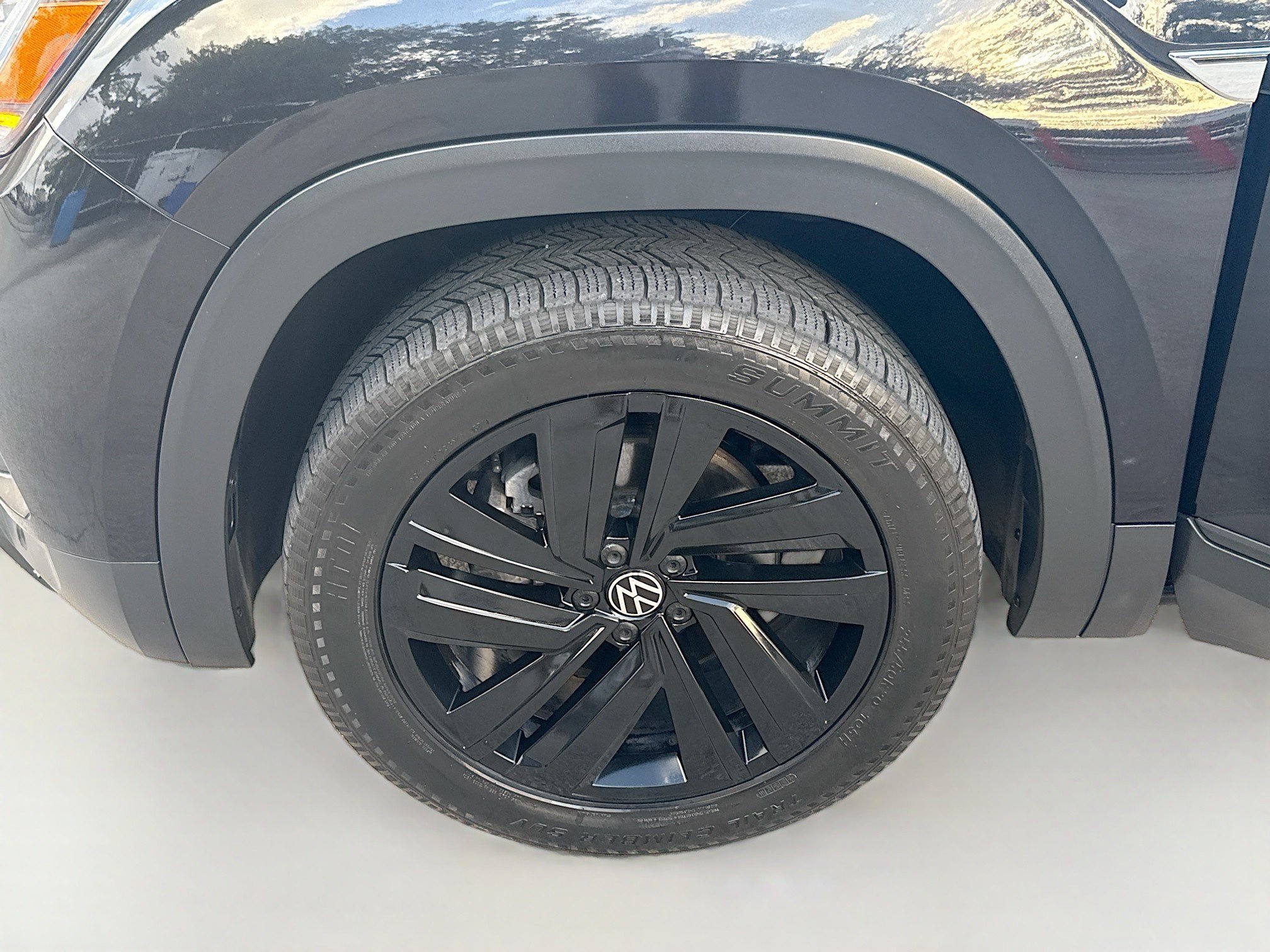 Used 2022 Volkswagen Atlas Cross Sport SE w/ Panoramic Sunroof Package AWD/4WD image 37