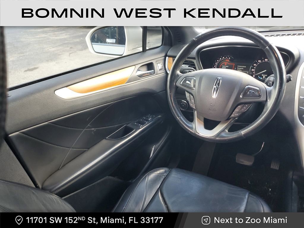 Used 2017 Lincoln MKC Reserve image 16