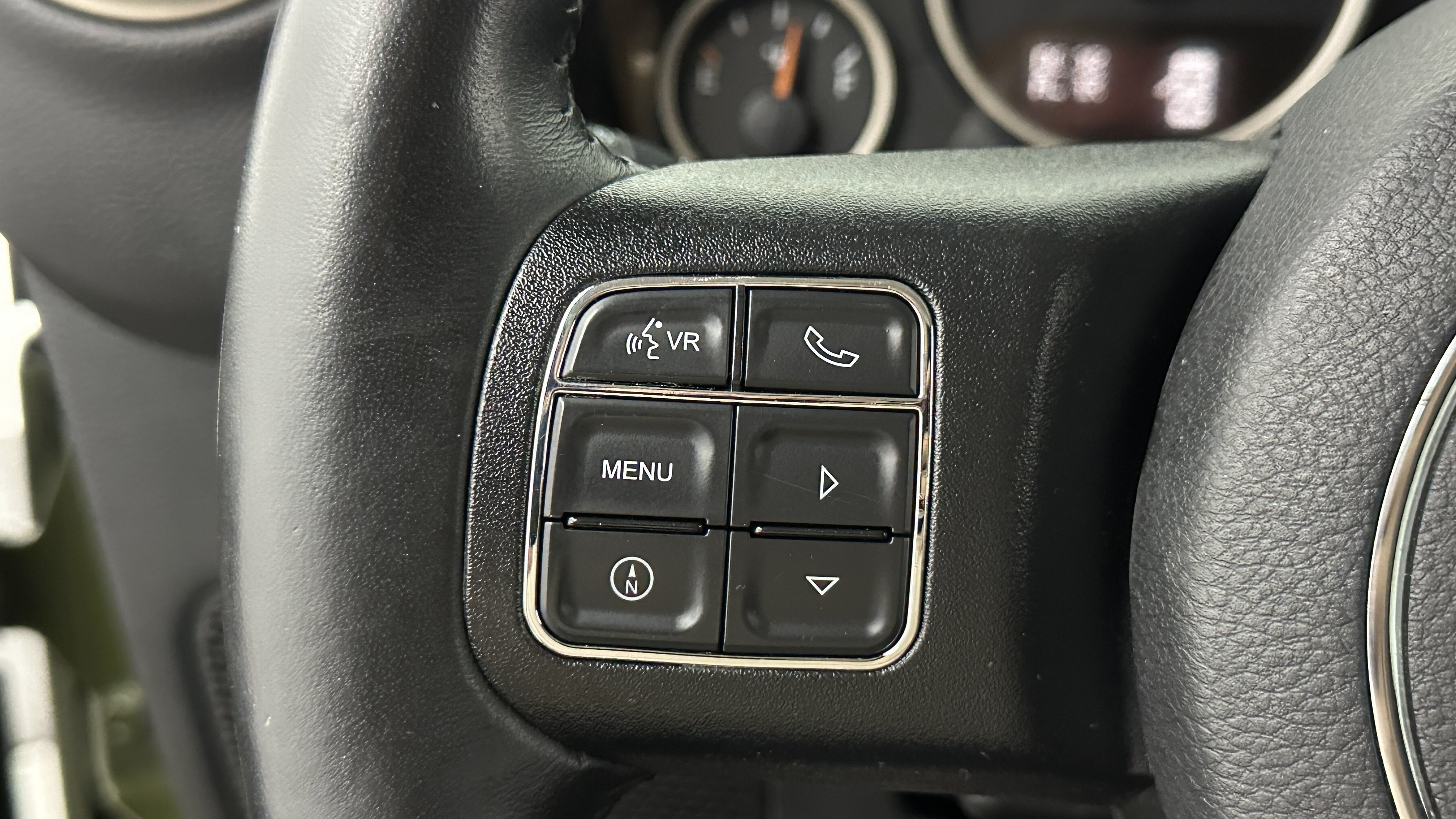 Used 2016 Jeep Wrangler Sahara AWD/4WD image 21
