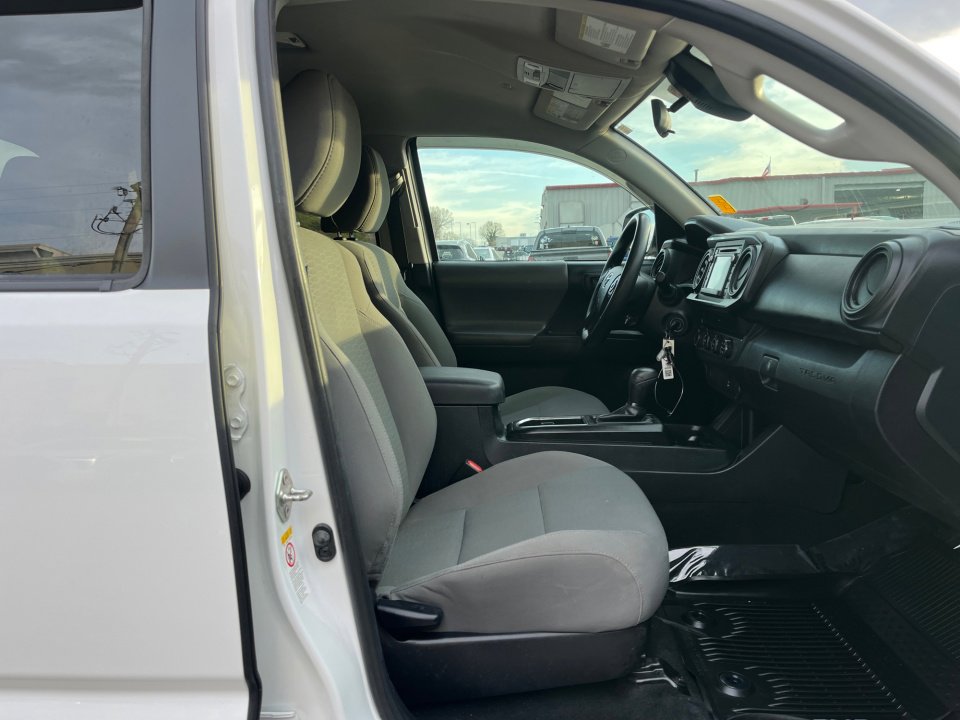 Certified 2019 Toyota Tacoma SR w/ SR Convenience Package image 29