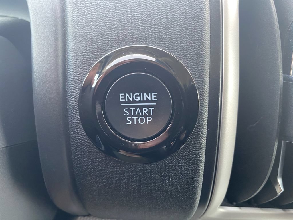 Used 2025 Ford Expedition Active AWD/4WD image 42
