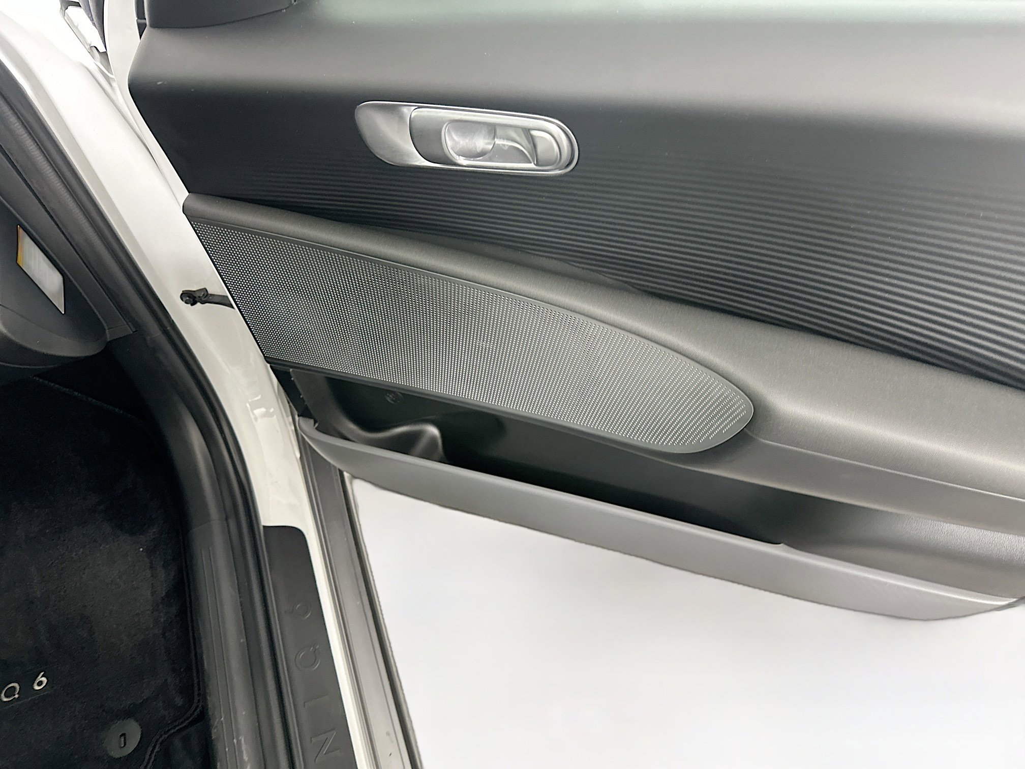 Used 2024 Hyundai Ioniq 6 SE image 33