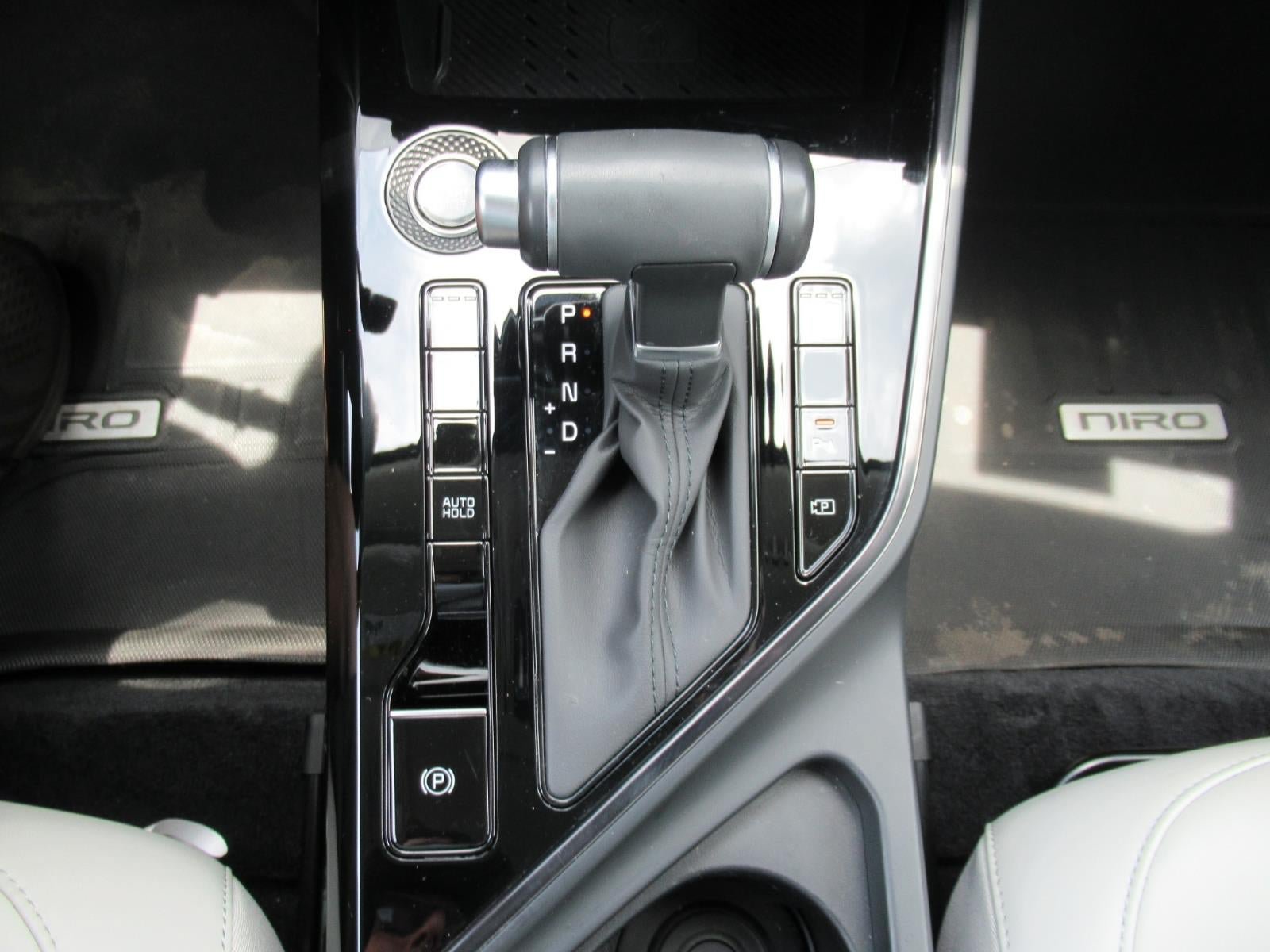 Used 2025 Kia Niro EX Touring FWD image 29