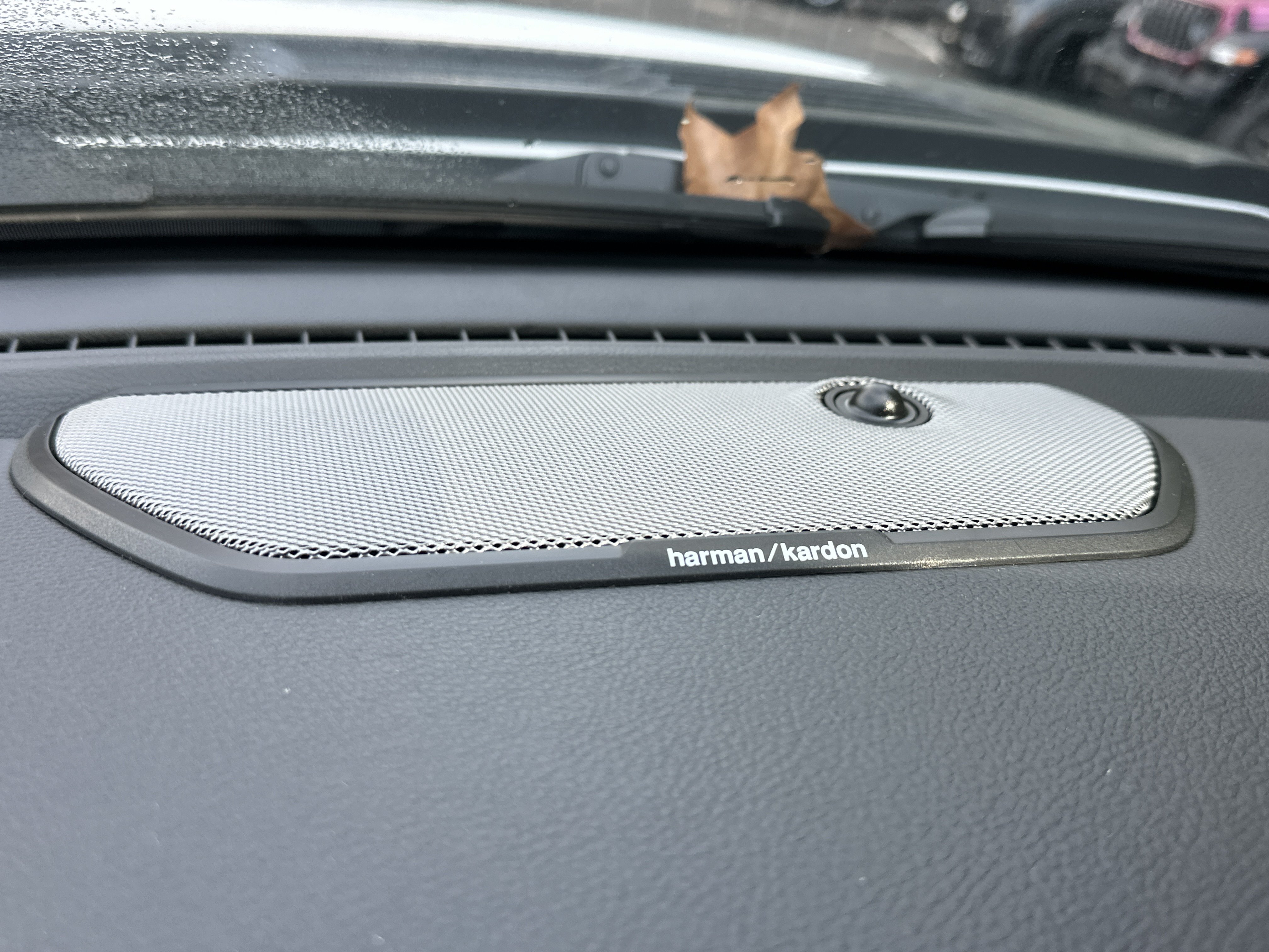 New 2027 RAM 1500 Laramie AWD/4WD image 13
