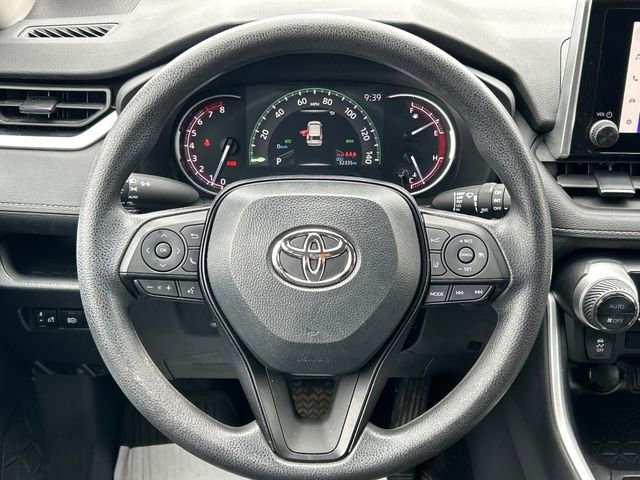 Used 2023 Toyota RAV4 XLE AWD/4WD image 15